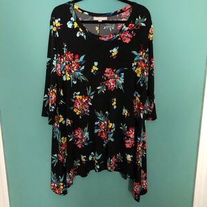 Woman Within Shark Bite Tunic Floral Black 22/24